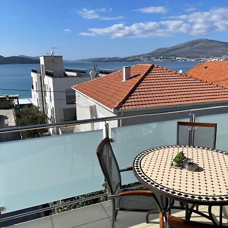 Apartments Cavar Trogir Eksteriør bilde