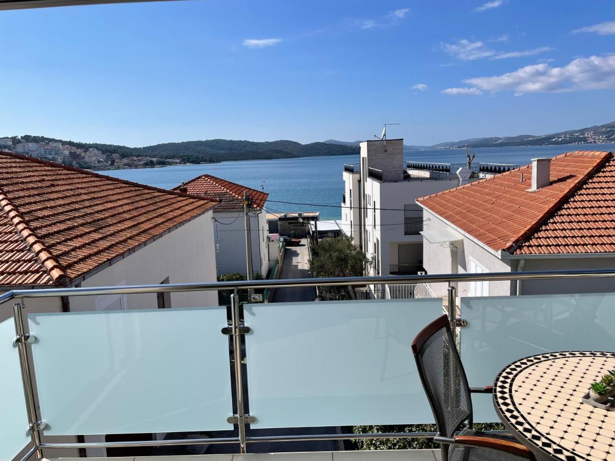 Apartments Cavar Trogir Eksteriør bilde