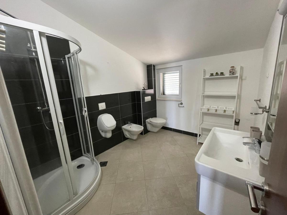 Apartments Cavar Trogir Eksteriør bilde