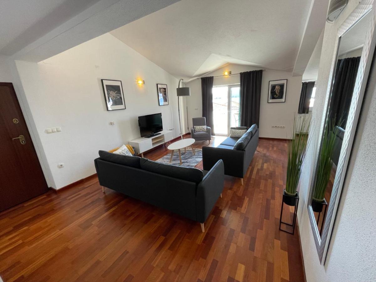 Apartments Cavar Trogir Eksteriør bilde
