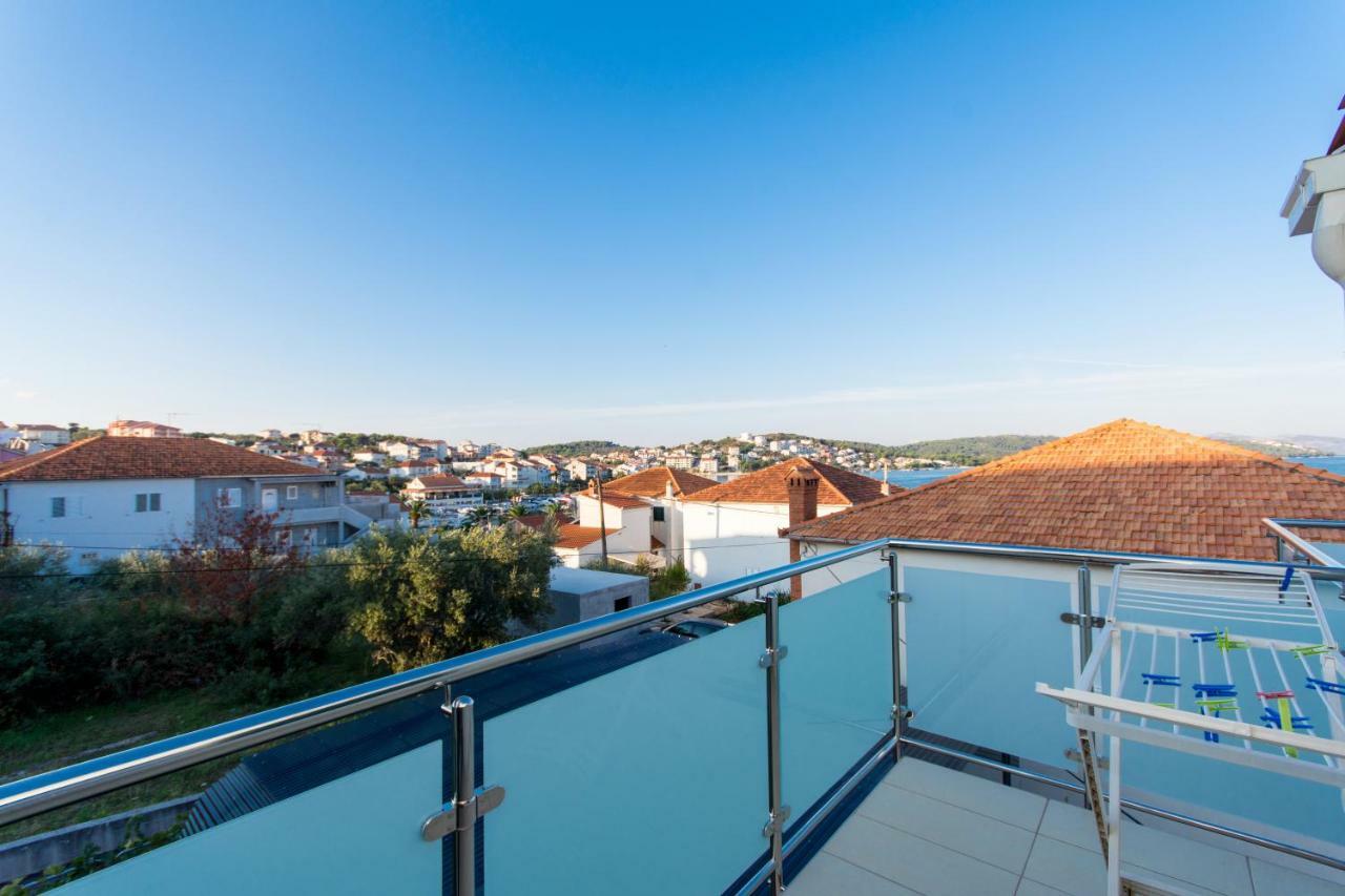 Apartments Cavar Trogir Eksteriør bilde