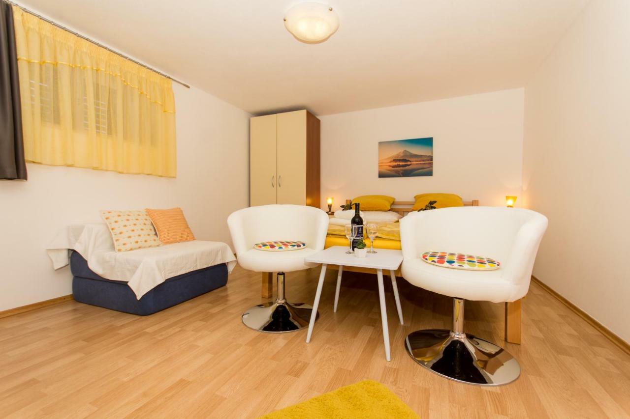 Apartments Cavar Trogir Eksteriør bilde