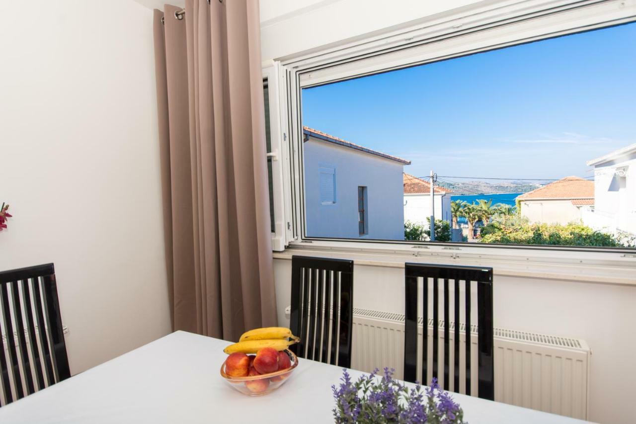 Apartments Cavar Trogir Eksteriør bilde
