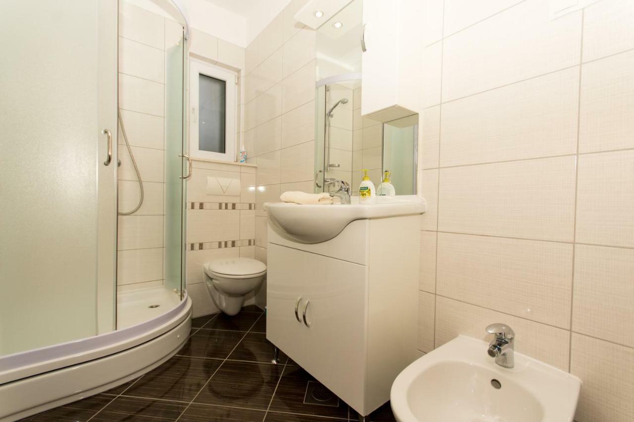 Apartments Cavar Trogir Eksteriør bilde