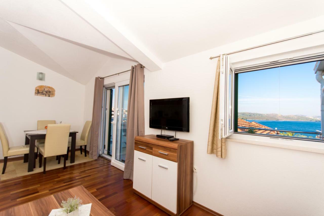 Apartments Cavar Trogir Eksteriør bilde